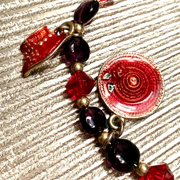 😃Join the RED HAT SOCIETY & wear this Bracelet!😃 - Picture 2 of 8